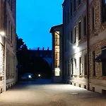 - Sloneczna Kamienica - Prywatny Parking Free! Apartment *