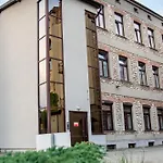 Apartment - Sloneczna Kamienica - Prywatny Parking Free!