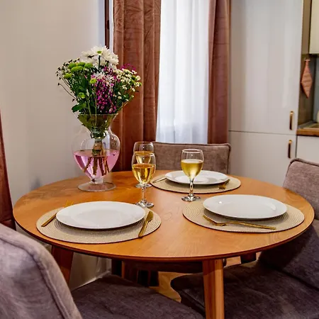 - Sloneczna Kamienica - Prywatny Parking Free! Częstochowa