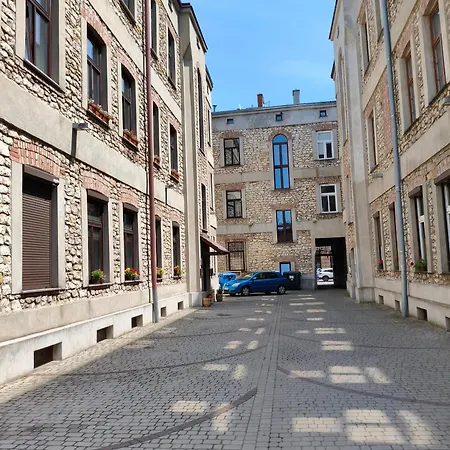 - Sloneczna Kamienica - Centrum - Prywatny Parking Free! - Klimatyzacja ! *