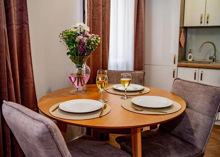 - Sloneczna Kamienica - Prywatny Parking Free! Częstochowa