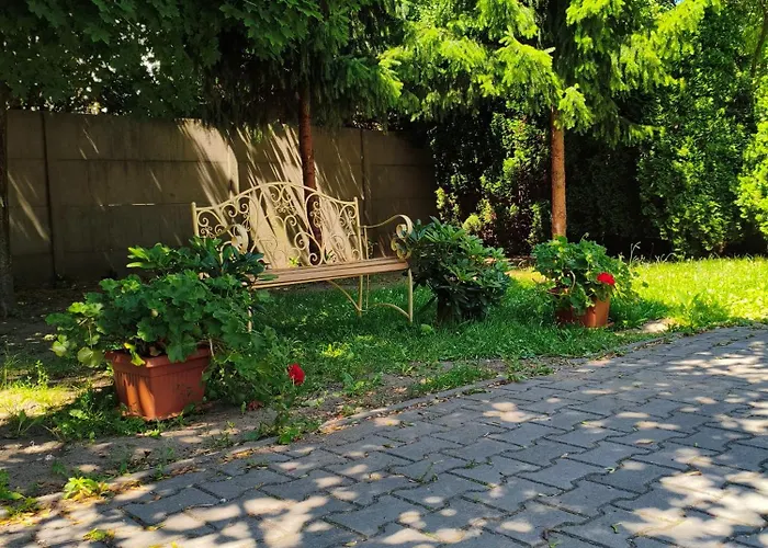 - Sloneczna Kamienica - Prywatny Parking Free! Appartement Częstochowa